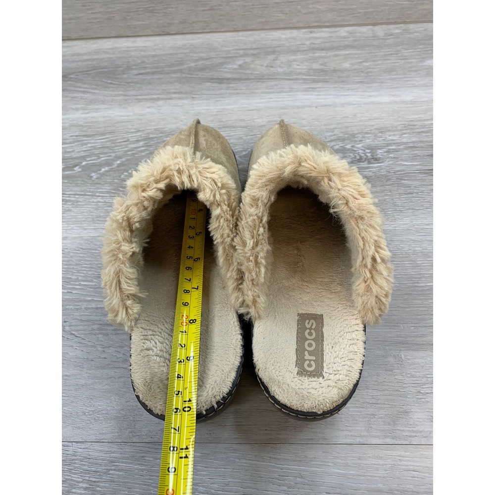 Crocs Women's Tan Suede Faux Fur Lined Clogs Mule‎ 10 Slip On Comfort Shoes - Picture 5 of 8